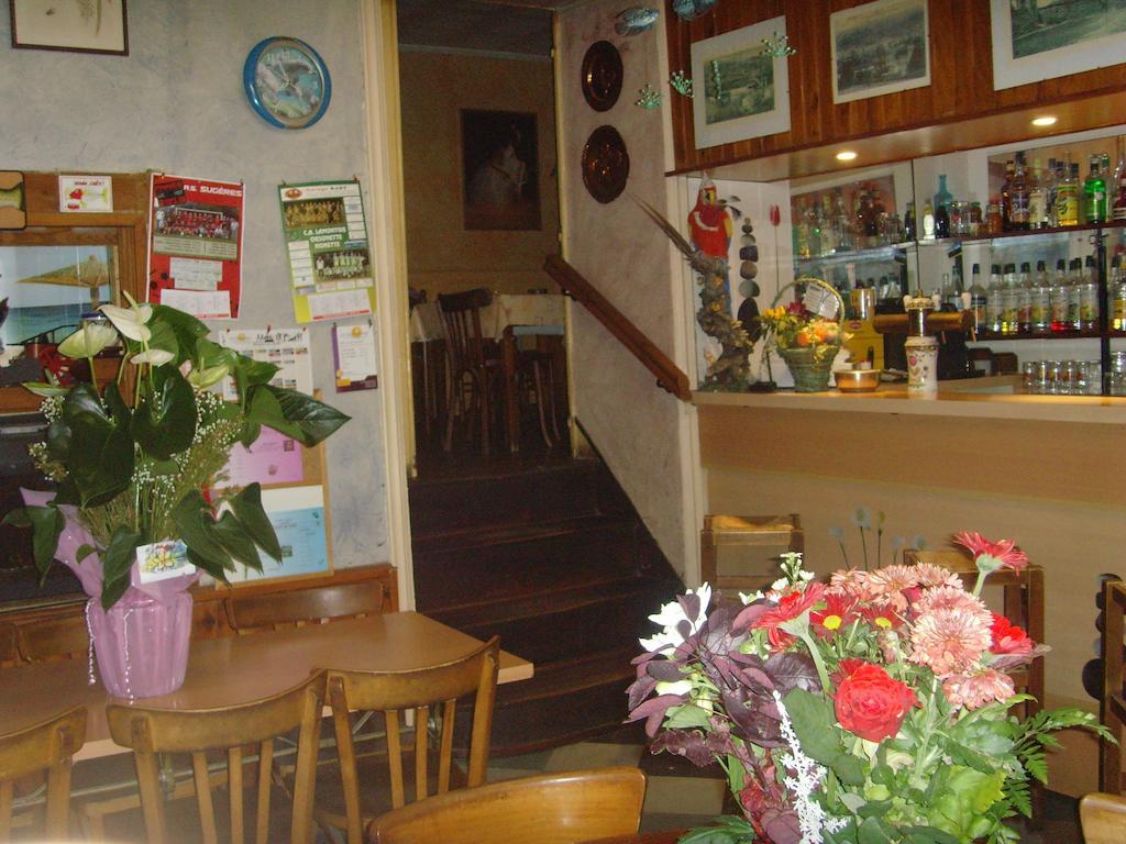 Le Bravard Jumeaux Екстериор снимка